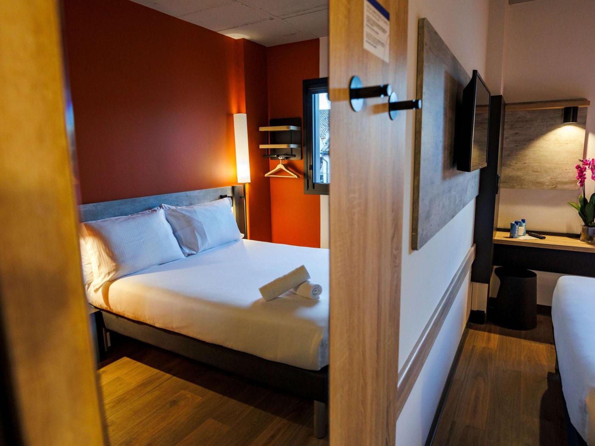 Hotel Ibis Budget Logrono Centro Extérieur photo